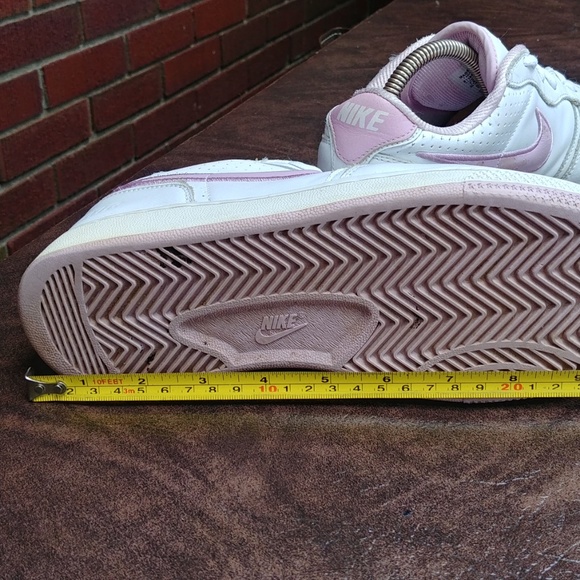 NIKE WHITE LEATHER SHOES SZ 7.5 - Picture 8 of 8